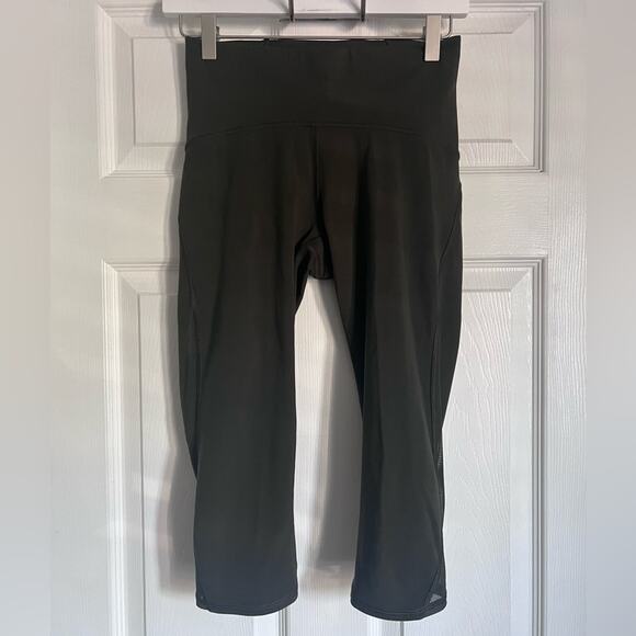 Lululemon Train Times Crop in Dark Olive Size 6 high rise mesh detail - Picture 2 of 6